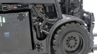 Bateria litowo-jonowa elektrycznego wózka X20 – X35 firmy Linde jest bezpośrednio dostępna. Bateria litowo-jonowa elektrycznego wózka X35 firmy Linde Material Handling