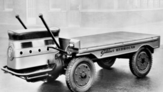 Hydrocar firmy Linde Material Handling Hydrocar – jeden z pierwszych wózków do transportu towarów firmy Linde Material Handling