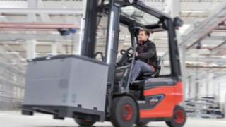 Modele Roadster E20 – E35 R firmy Linde Material Handling zapewniają doskonałą widoczność.