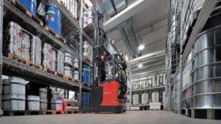 Wózek widłowy wysokiego podnoszenia z ochroną przeciwwybuchową E14 EX firmy Linde MH w magazynie firmy Inver GmbH