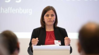 Susan Jung, Federalne Ministerstwo Transportu i Infrastruktury Cyfrowej Susan Jung, Federalne Ministerstwo Transportu i Infrastruktury Cyfrowej