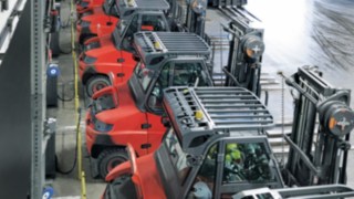 Stacja ładowania wózków Linde E80 Stacja ładowania wózków Linde E80