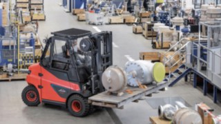 Linde Material Handling uzupełnia portfolio swoich produktów litowo-jonowych Linde Material Handling uzupełnia portfolio swoich produktów litowo-jonowych
