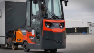 Film o ciągnikach logistycznych w firmie MAN Truck & BUS AG w Norymberdze Film o ciągnikach logistycznych w firmie MAN Truck & BUS AG w Norymberdze