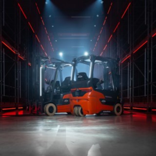 Elektryczne wózki widłowe Xi16 i E16 firmy Linde Material Handling Elektryczne wózki widłowe Xi16 i E16 firmy Linde Material Handling