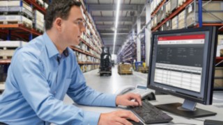 System zarządzania flotą connect firmy Linde Material Handling łączy pojazdy w sieci i umożliwia ich nadzorowanie. System zarządzania flotą connect firmy Linde Material Handling