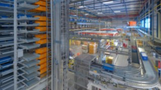 System-Multishuttle-firmy-Dematic-v-centralnim-skladu-nahradnich-dilu-Linde-MH_16x9w960 System-Multishuttle-firmy-Dematic-v-centralnim-skladu-nahradnich-dilu-Linde-MH_16x9w960