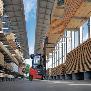 Wózek widłowy terenowy