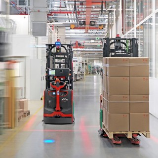 Wózek widłowy wewnętrzny